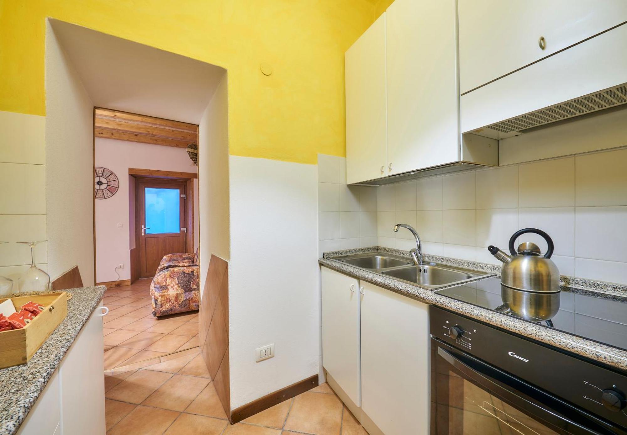Вилла Casa “La Contrada” Варенна Экстерьер фото
